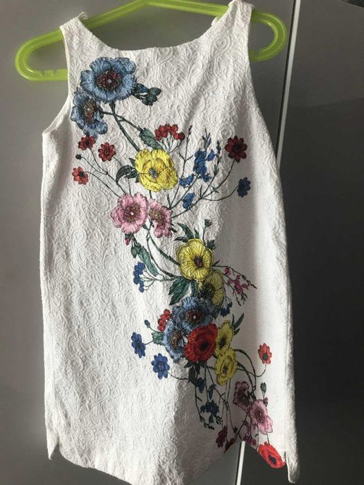 Детска рокля за момиче на Zara