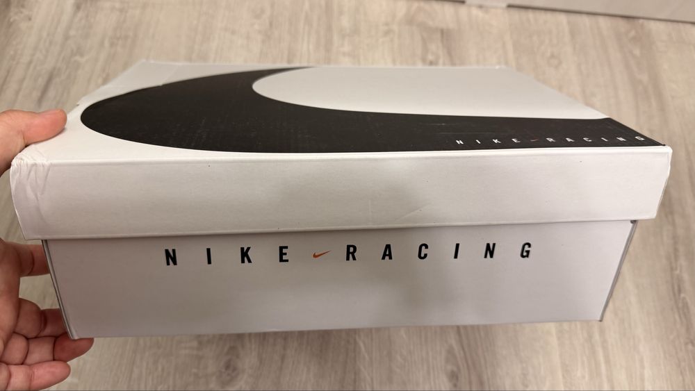 Продаю кроссовки  Nike Air Zoom Alphafly Next%