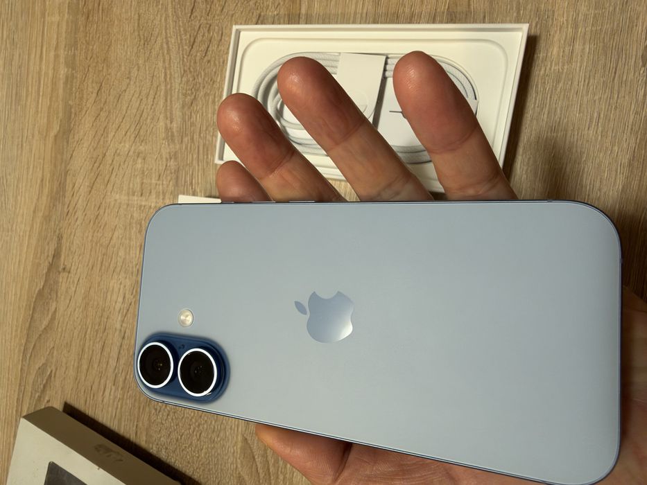 Vand iphone 17 blue
