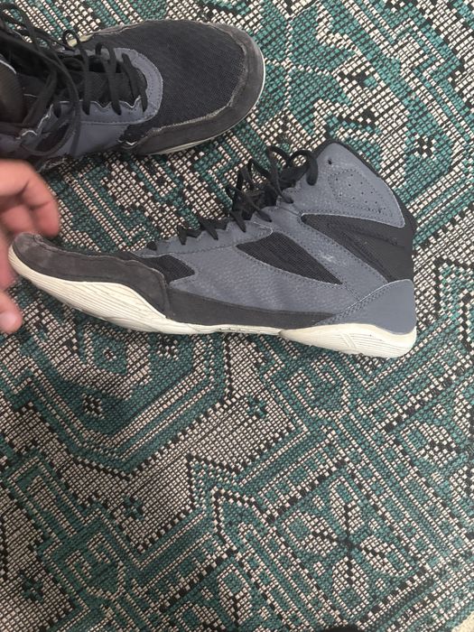 Боркецове asics.