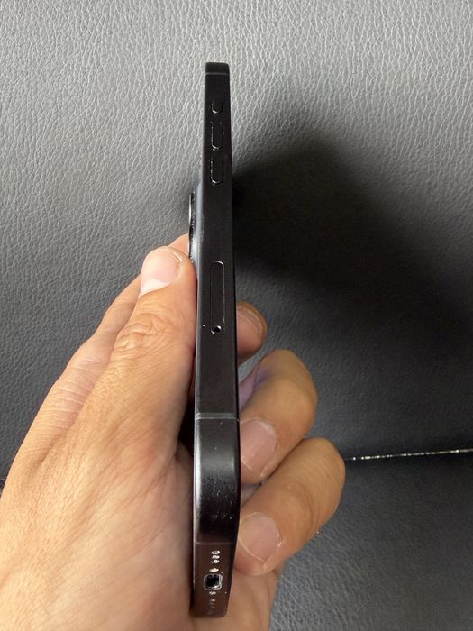Прдам Iphone 16 128gb