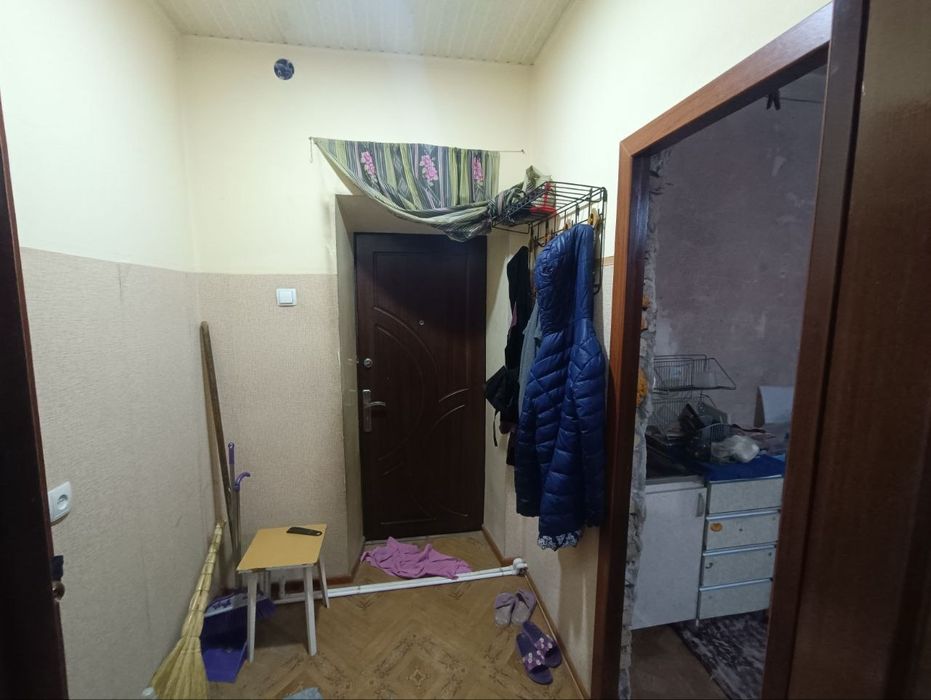 Продается приватизированная квартира в общежитии