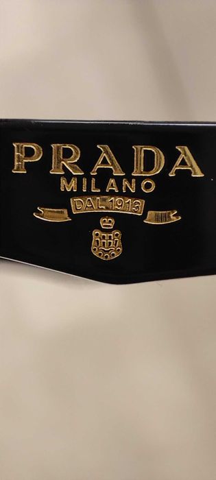 Дамски слънчеви очила PRADA.