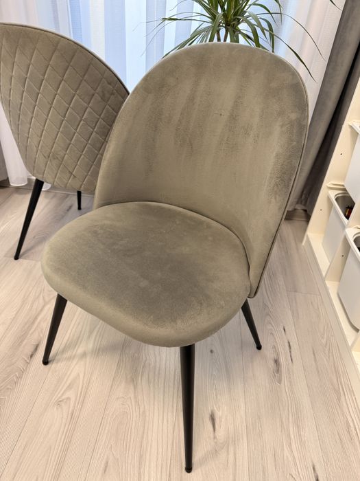 Scaune de masa catifea