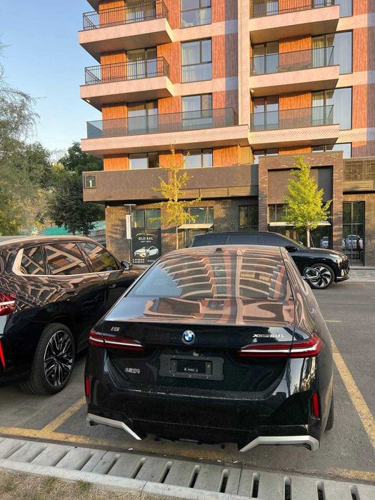 BMW i5 50L с пробегом