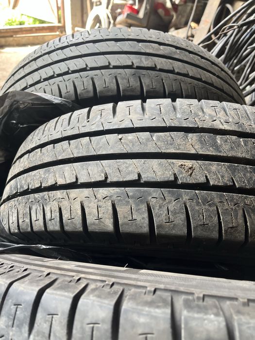 Летни бусови гуми mishelin  215/70R15C