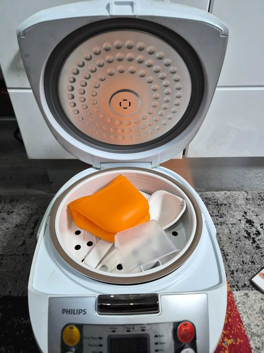 Нов Мултикукър Philips