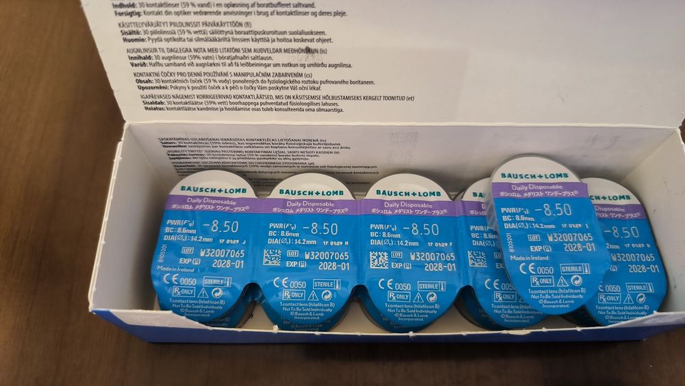 Контактные линзы -8.5  Bausch&Lomb daily