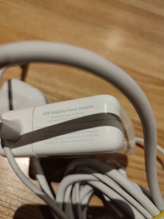 Macbook  încărcător