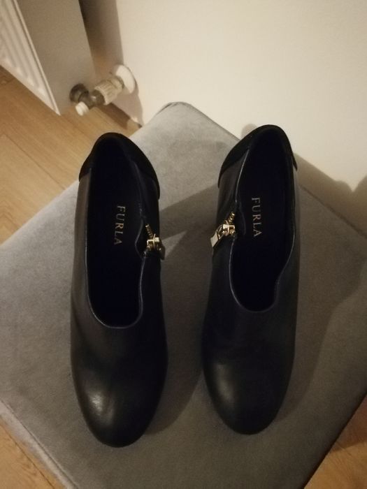 ghetute FURLA piele veritabila