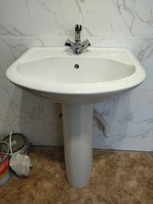 Раковина с краном / ШАНХАЙ