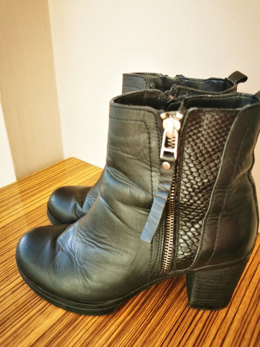 Дамски боти на ток, 37 номер