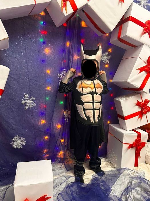 Продам детский новогодний костюм супергероя Бэтмен (Batmen), Новый