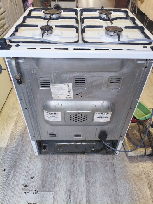 Газплита с вытяжкой