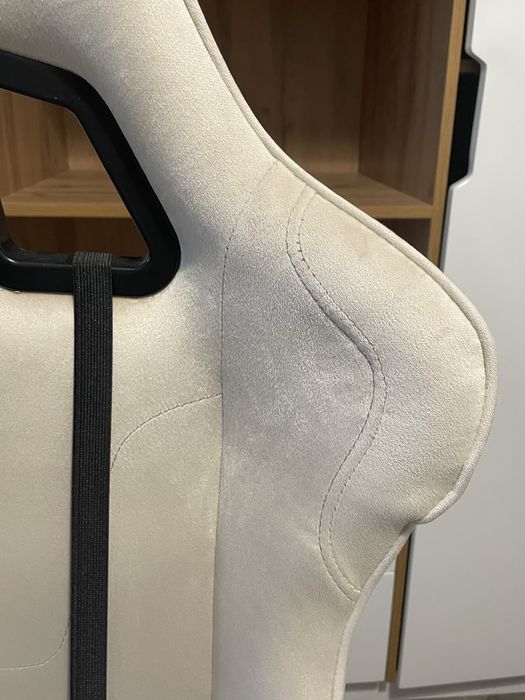 Кресло игровое в отличном состоянии