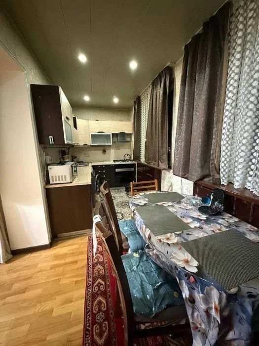 Чиланзар 6 квартал 2/2/4 балкон 2×6