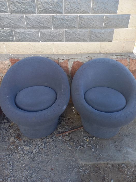 Два маленьких кресла