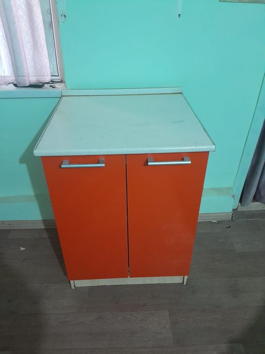 Продам столы кухонные