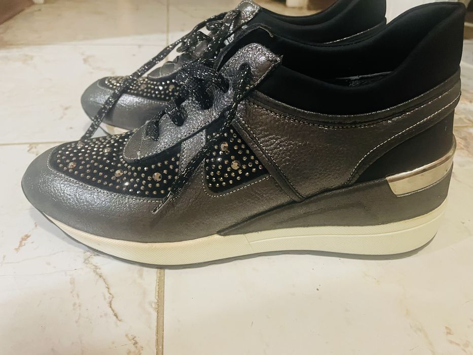 Дамски обувки ботуши