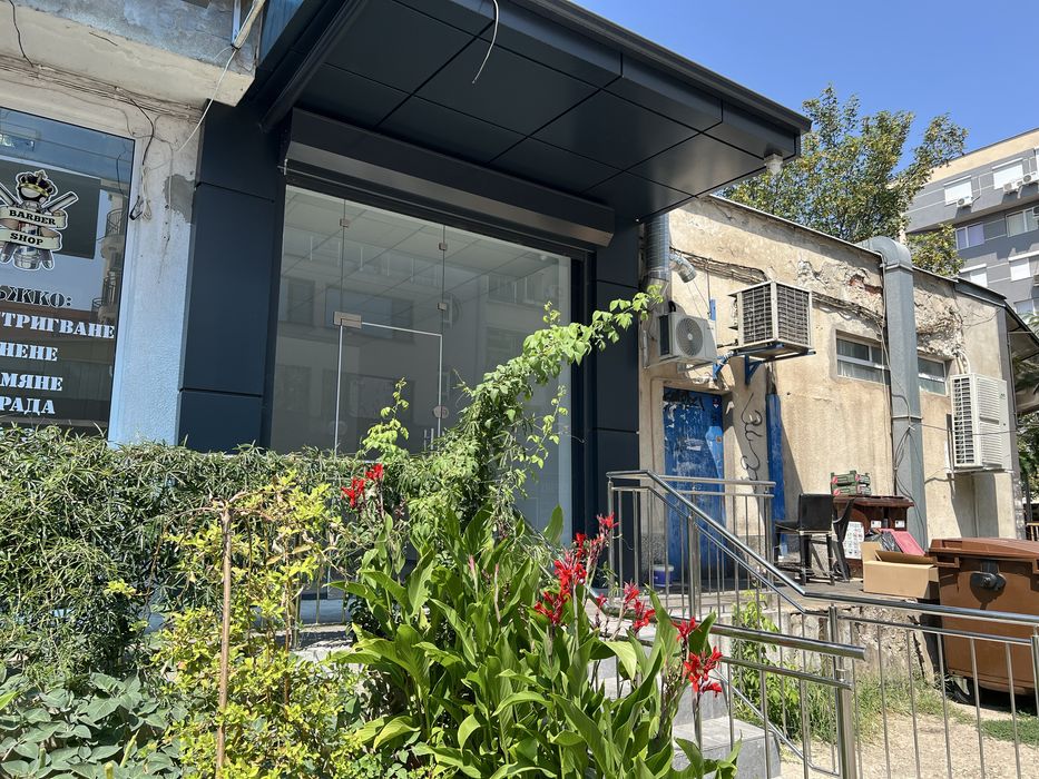 Дава се под наем Магазин в Русе, Център - 30 кв.м за 400 € - Снимка #8