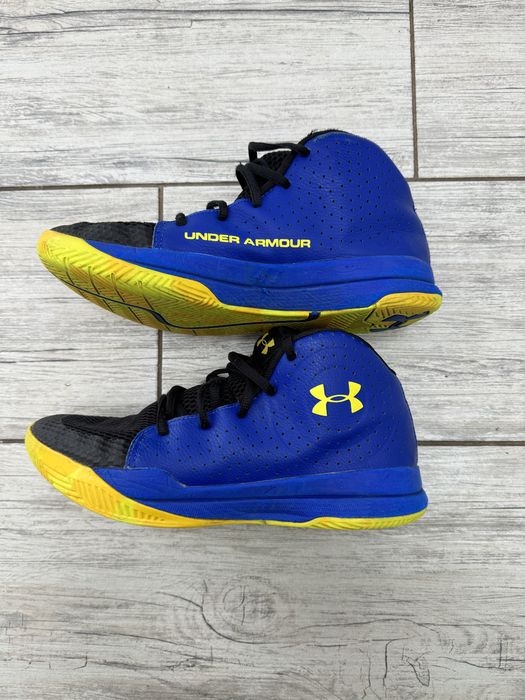 Маратонки under armour