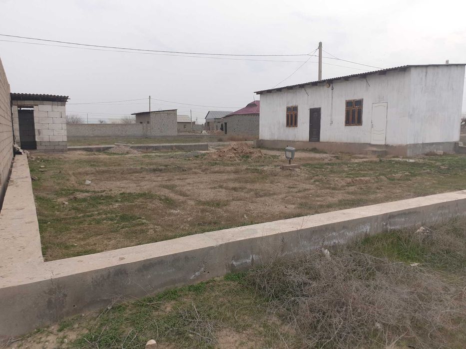 Ховли уй сотилади