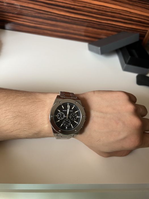 Mark Lauder - кварцов часовник с верижка от неръждаема стомана