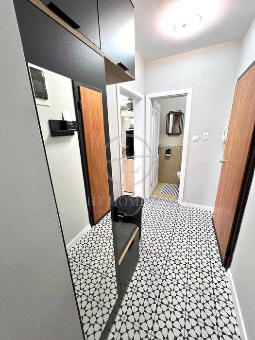 Продава се Тристаен апартамент в Пловдив, Христо Смирненски - 95 кв.м за 2579 €/кв.м - Снимка #10