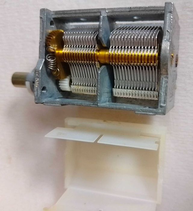 Променлив кондензатор, руски, нов