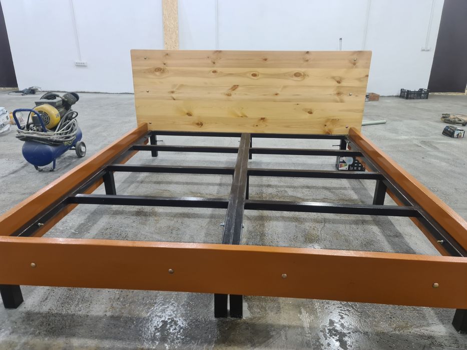 Двуспальная кровать 180х200