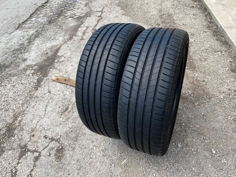 2 бр. летни гуми 225/45/19 Bridgestone DOT 1519 4,5 mm
