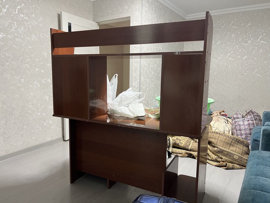 Стол компьютерный