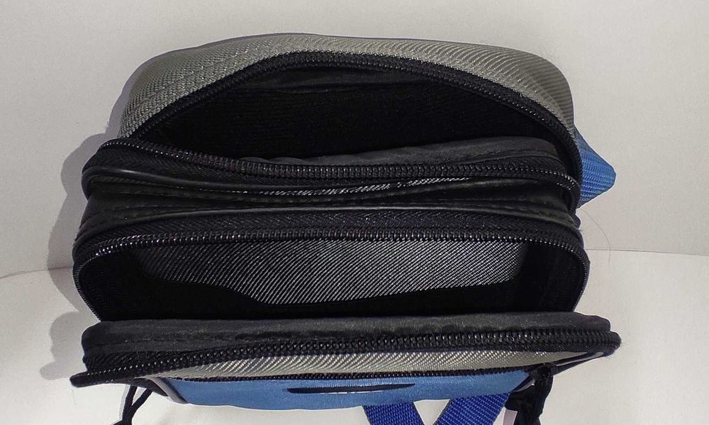 Лятна чанта за през рамо и за фотоапарат CASE LOGIC