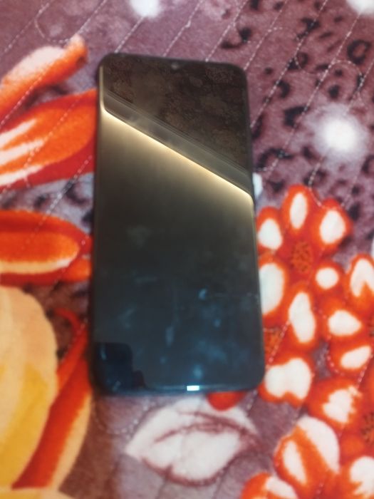 Продам смортфон vivo 1915 в хорошем состояний