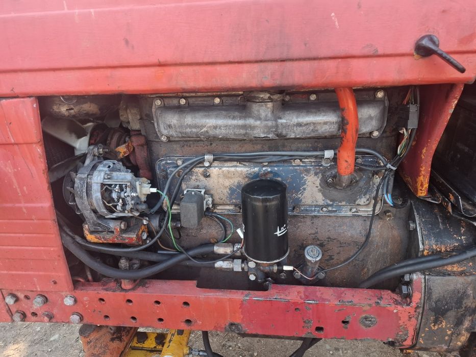 Vând Tractor U 650