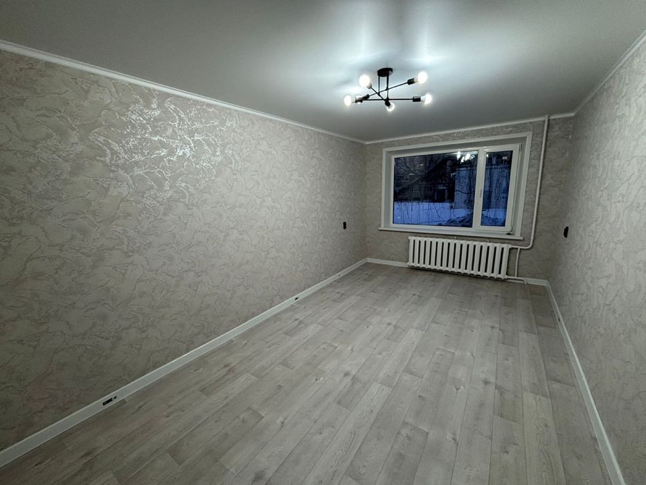 Продам 1-комнатную в 9 микрорайоне