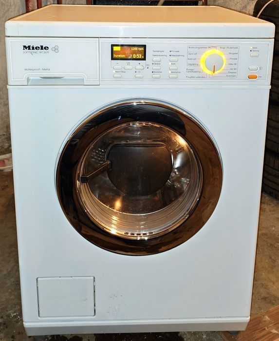 Пералня със сушилня Miele WT 2670