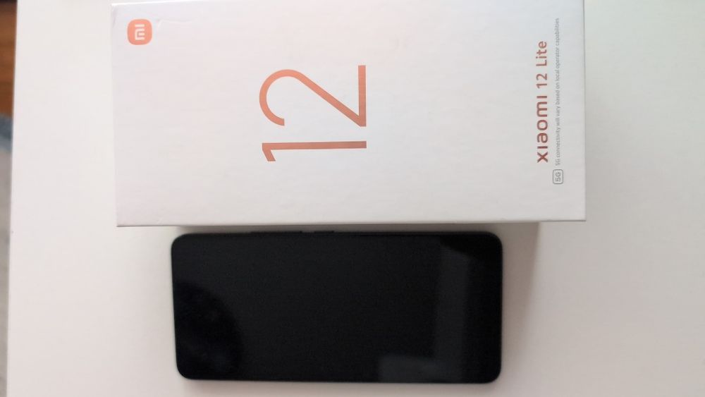 Продам Xiaomi 12 Life
