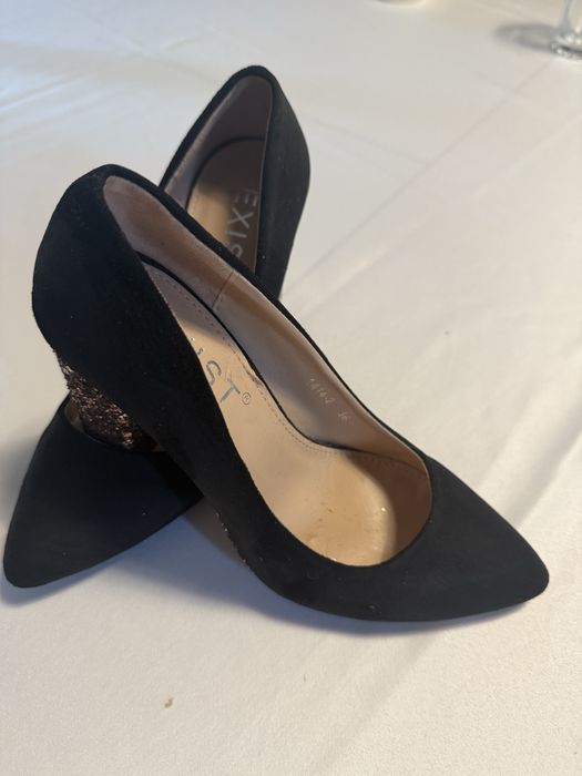 Pantofi eleganți cu toc cu sclipici, mărimea 36, stare excelentă