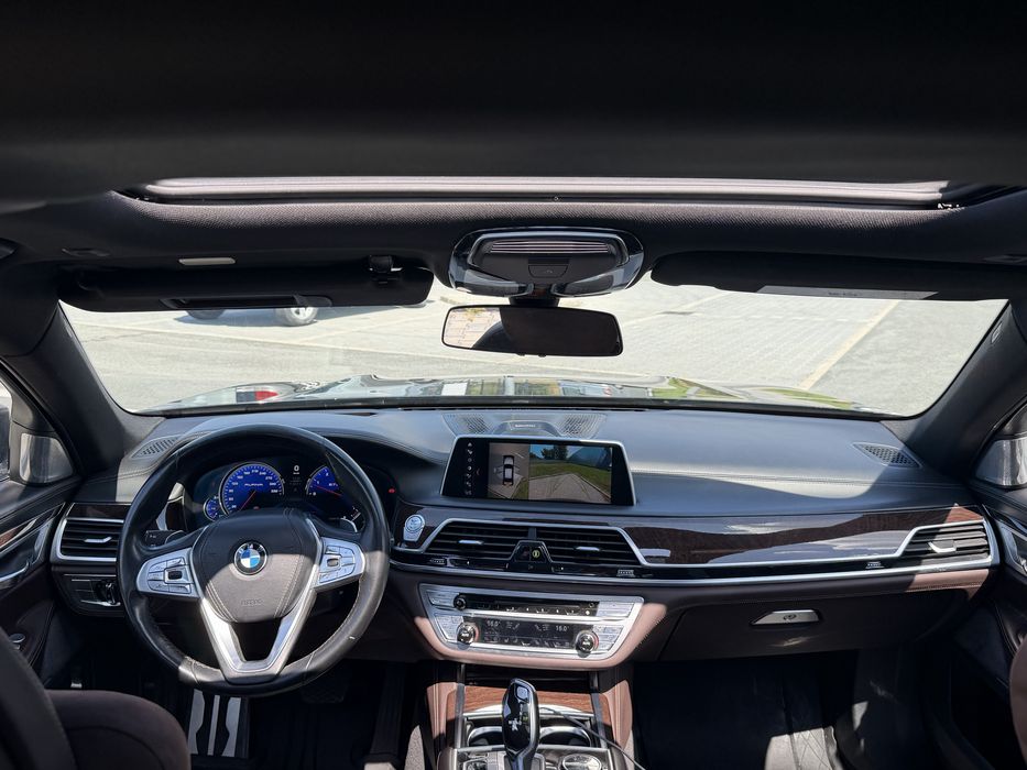 Bmw 750Li 450cp