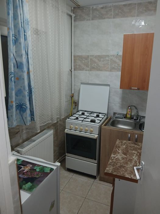 Persoana fizica închiriez garsonieră în Deva zonă piata