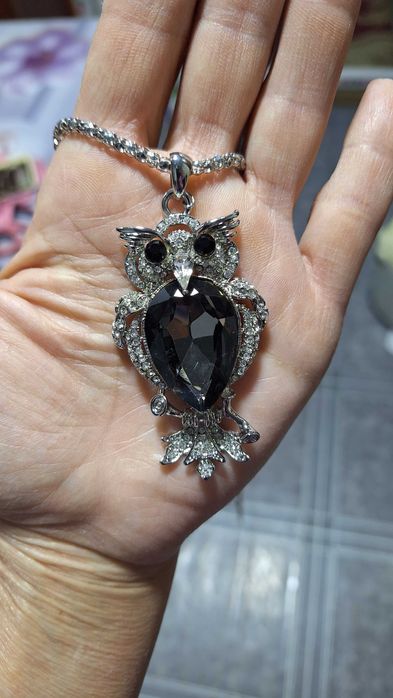 Кулон Сова с камушками.