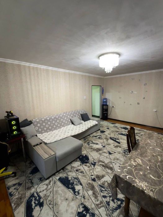 Срочна Продаю 3/5/9 Чиланзар 20 квартал