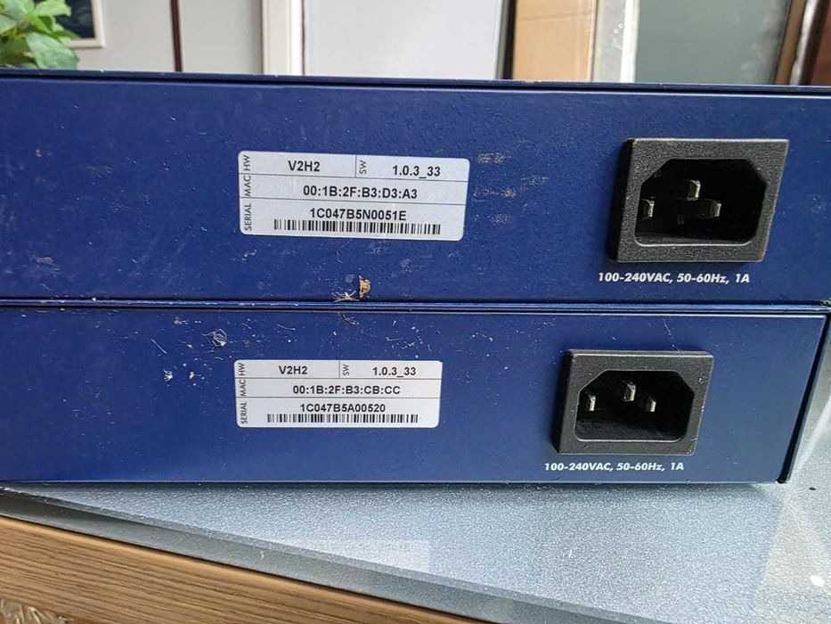 Коммутатор NETGEAR ProSafe GS724T v2