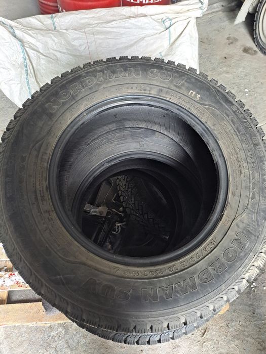 Продам зимнию резину 16 радиуса