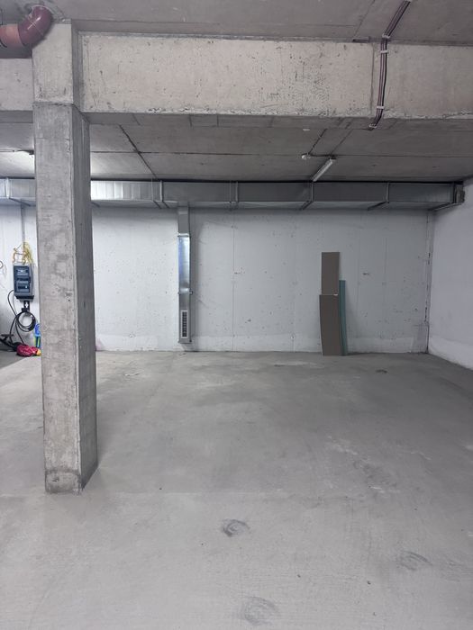 Подземно паркомясто под  наем кв. Кръстова вада