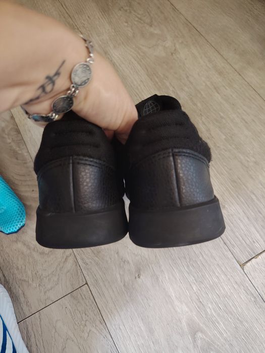 Adidas Sneakers Tens aur junior