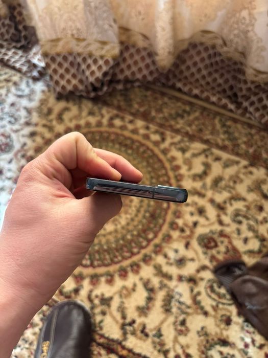 Продам Samsung S22