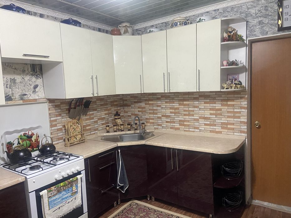 Кухонный гарнитур в хорошем качестве