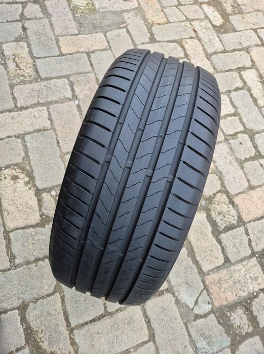 O bucată 225/50 R17 vară - una  Bridgestone Dunlop Vredestein